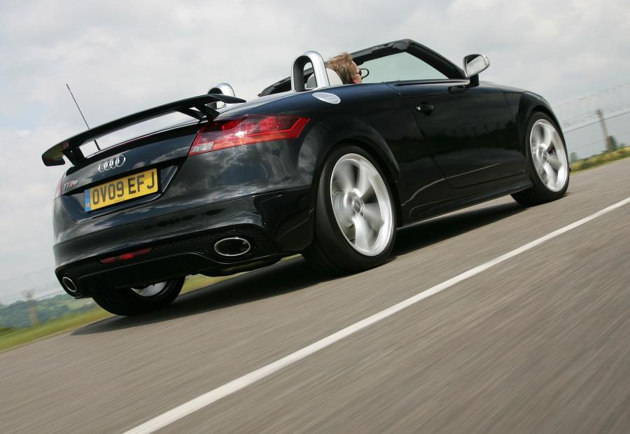  Audi TT RS Roadster (8J) 2009 года  (UK) (фото 20 из 23)